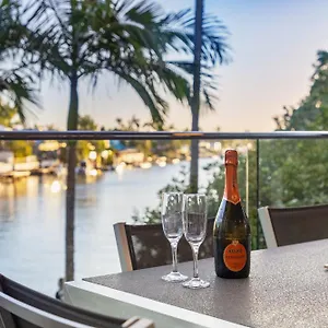 Aparthotel #2 Hastings Street Noosa Heads